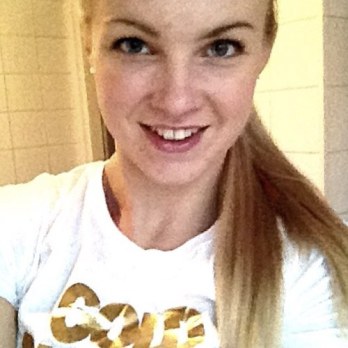 4c7d497e9a6f5a9ca4a0ec2b79b7408d